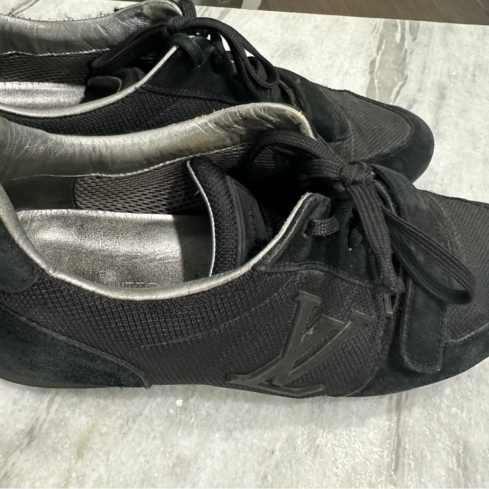Louis Vuitton Sneakers - Picture 5 of 6